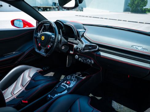 Used 2014 Ferrari 458 Italia Coupe RWD image 29
