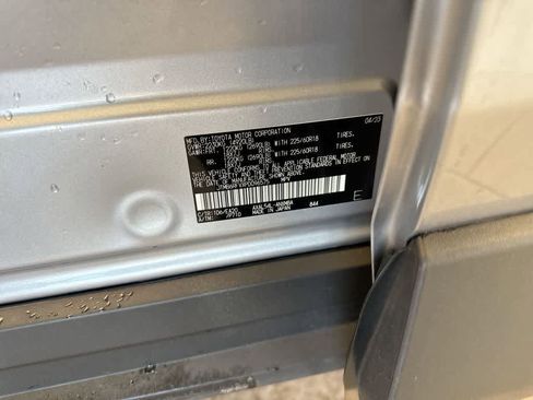 Used 2023 Toyota RAV4 XLE Premium image 38