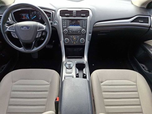 Used 2018 Ford Fusion S image 11