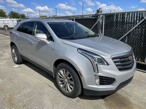 Used 2017 Cadillac XT5 Luxury w/ Driver Awareness Package AWD/4WD image 13