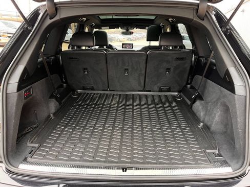 Used 2018 Audi Q7 3.0T Prestige w/ Prestige Package image 21