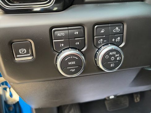 Used 2023 GMC Sierra 1500 AT4 w/ AT4 Premium Package AWD/4WD image 20