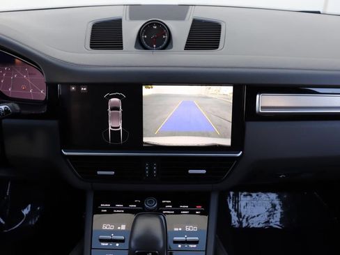 Used 2021 Porsche Cayenne image 46
