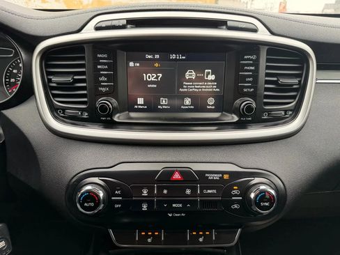 Used 2018 Kia Sorento LX image 23
