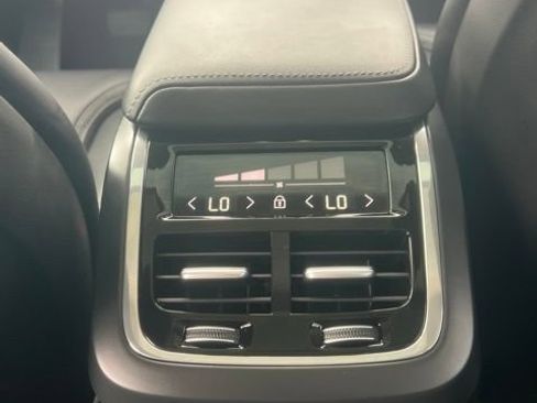 Used 2025 Volvo XC60 B5 Ultra w/ Protection Package Premier AWD/4WD image 27