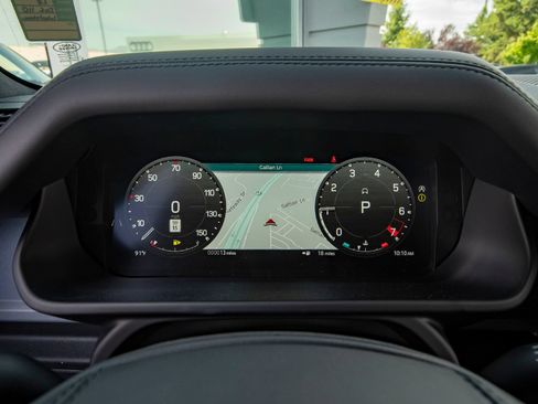 New 2026 Land Rover Defender 110 X AWD/4WD image 9