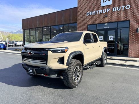 Used 2024 Chevrolet Colorado ZR2 w/ Technology Package image 3