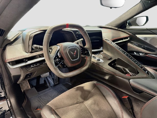 Used 2022 Chevrolet Corvette Stingray Premium Conv w/ Z51 Performance Package RWD image 9