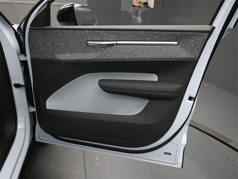New 2025 Volvo EX30 Ultra w/ Climate Package image 26