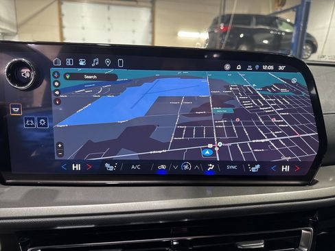 New 2026 Chevrolet Traverse LT w/ Midnight/Sport Edition image 31