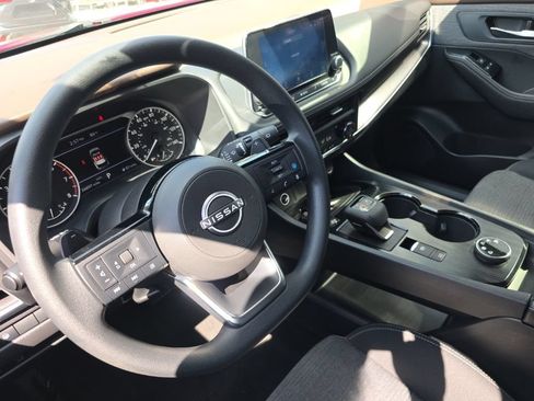 Used 2023 Nissan Rogue SV AWD/4WD image 15