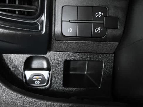 Used 2024 RAM ProMaster 2500 w/ Convenience Group FWD image 18