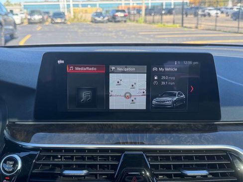 Used 2017 BMW 530i xDrive image 9