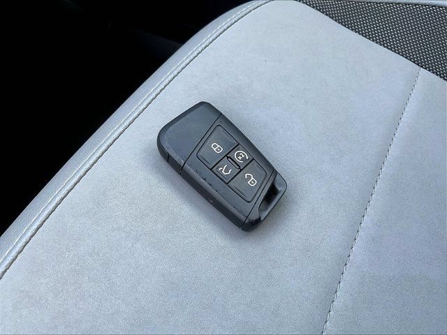 Used 2024 Volkswagen Taos SE AWD/4WD image 36