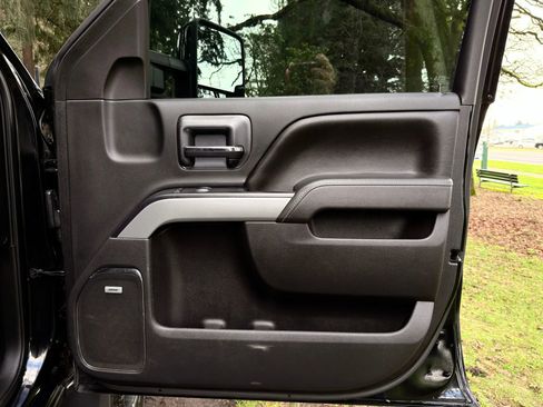 Used 2015 Chevrolet Silverado 2500 LTZ w/ Duramax Plus Package image 29