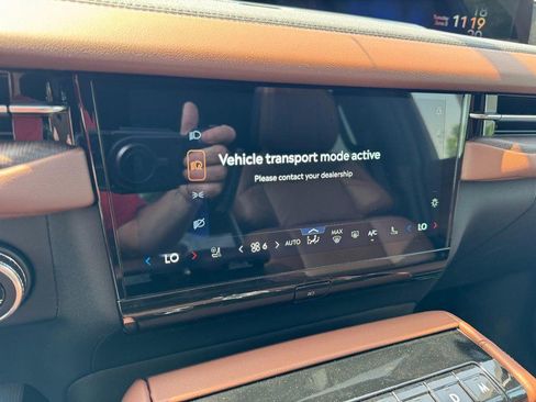 New 2025 Lincoln Navigator L Reserve image 16