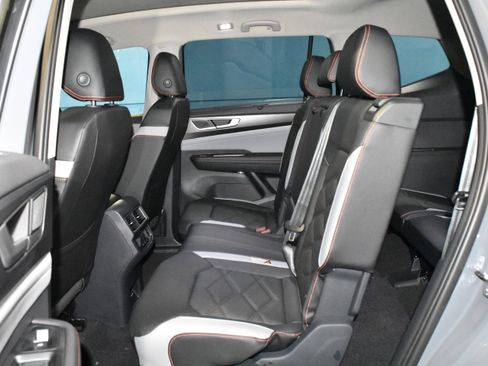 New 2026 Volkswagen Atlas Peak Edition AWD/4WD image 16