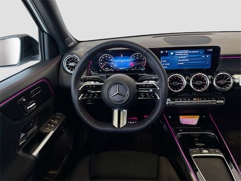 New 2025 Mercedes-Benz GLB 250 GLB 250 image 5