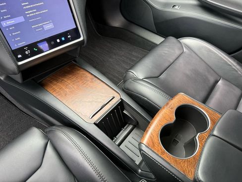 Used 2020 Tesla Model S AWD image 29