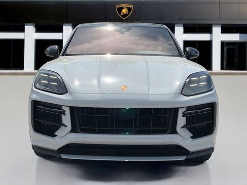 Used 2024 Porsche Cayenne Turbo GT image 8