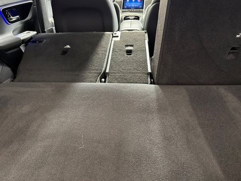 Used 2025 Mercedes-Benz GLC 300 image 14