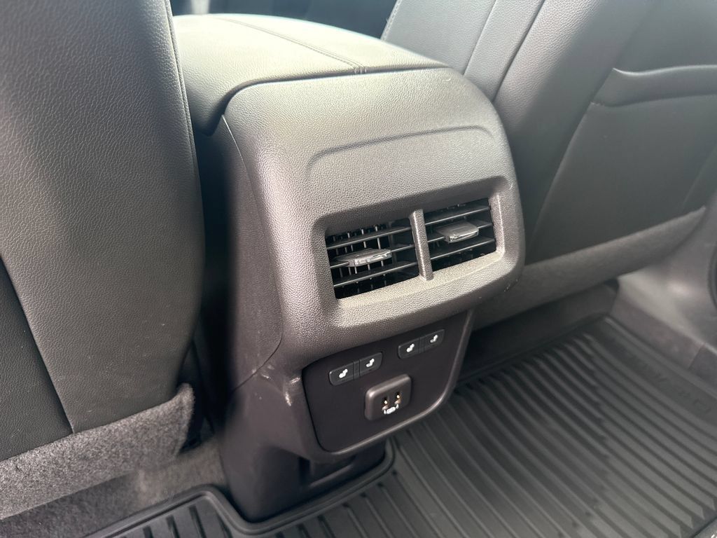 Certified 2024 Chevrolet Equinox Premier FWD image 12