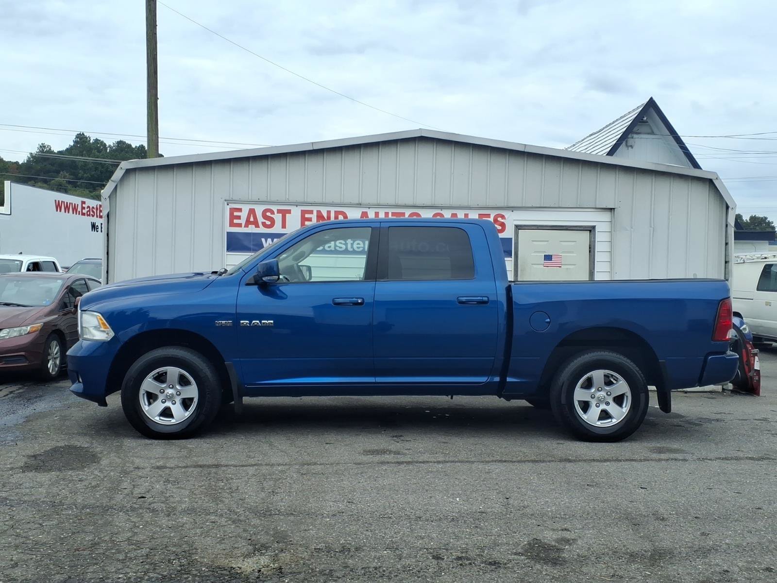 Used 2009 Dodge Ram 1500 Truck Sport AWD/4WD image 2