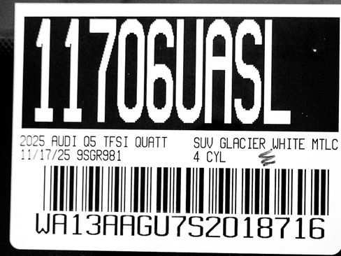 Certified 2025 Audi Q5 Prestige image 26