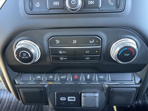 Used 2025 GMC Sierra 1500 Pro w/ Pro Value Package image 19