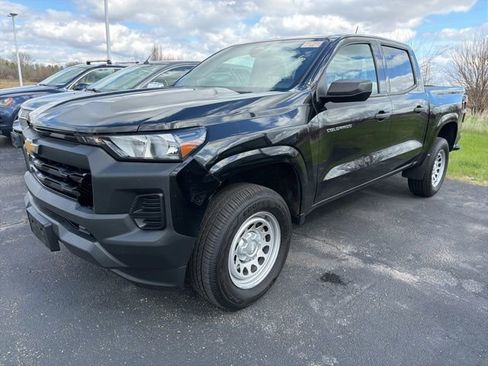 Used 2023 Chevrolet Colorado W/T image 1