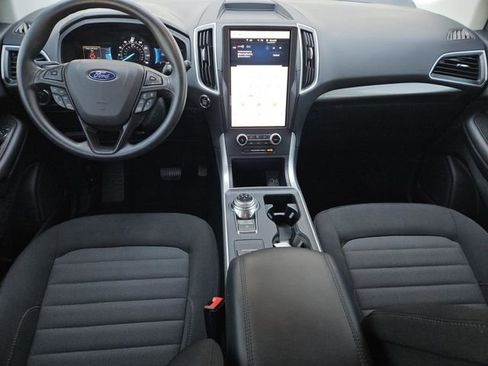 Used 2024 Ford Edge SE w/ Black Appearance Package AWD/4WD image 6