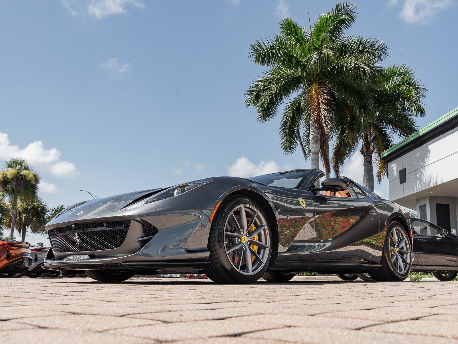 Used 2022 Ferrari 812 GTS RWD image 9