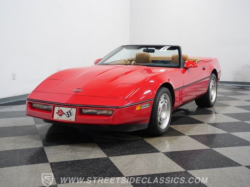 Used 1990 Chevrolet Corvette Convertible RWD image 6