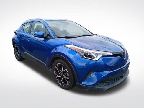 Used 2018 Toyota C-HR XLE image 7