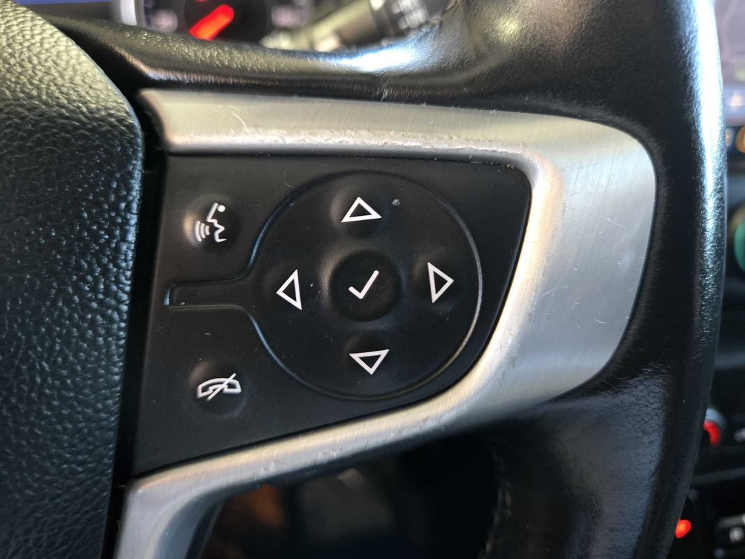 Used 2020 GMC Terrain SLT w/ Preferred Package AWD/4WD image 17