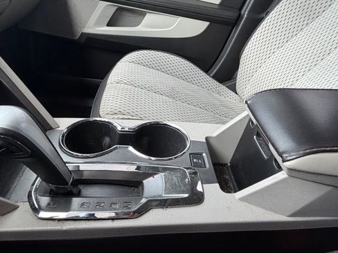 Used 2010 Chevrolet Equinox LS image 14