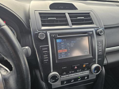 Used 2012 Toyota Camry SE image 12