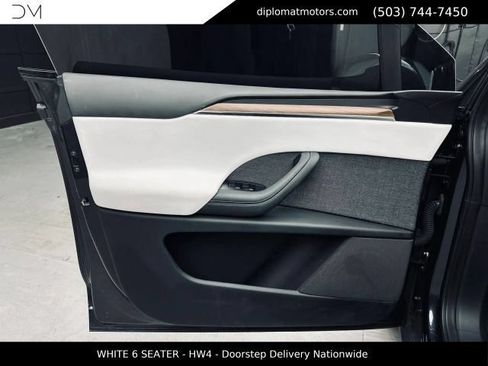Used 2025 Tesla Model X AWD/4WD image 26