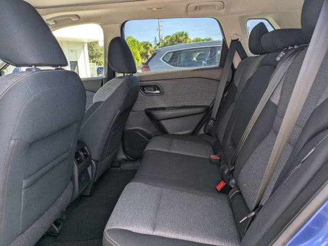 Used 2021 Nissan Rogue SV AWD/4WD image 14