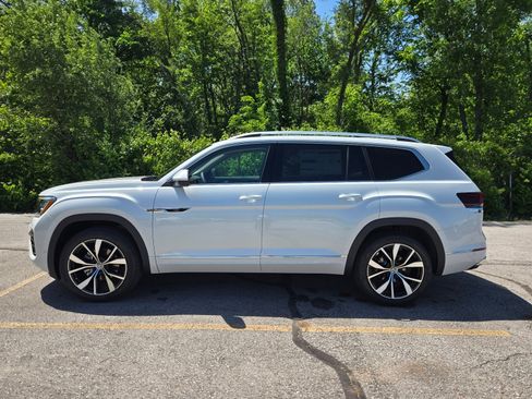 New 2026 Volkswagen Atlas SEL Premium R-Line AWD/4WD image 2