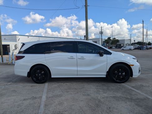 New 2026 Honda Odyssey Sport-L image 3
