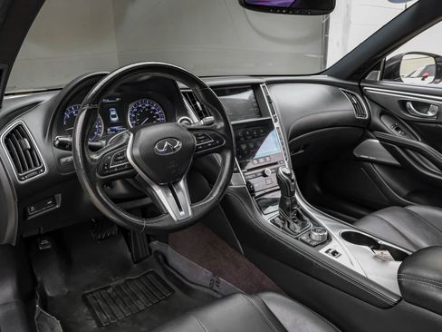 Used 2017 INFINITI Q60 3.0t w/ Premium Plus Package 3.0T image 2