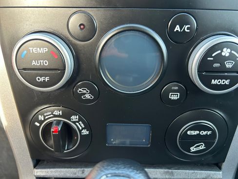 Used 2010 Suzuki Grand Vitara Limited image 22