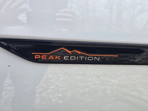 New 2026 Volkswagen Atlas Peak Edition AWD/4WD image 10