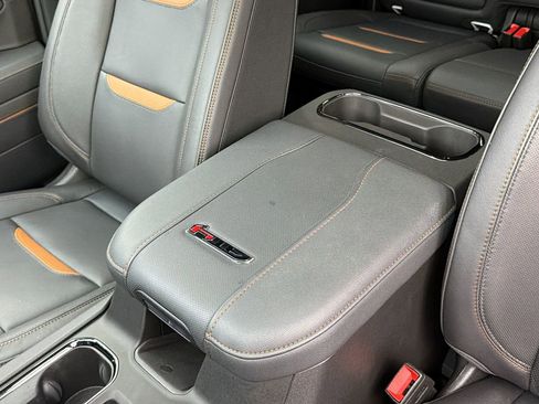 Used 2025 GMC Sierra 2500 AT4 w/ AT4 Premium Plus Package image 27