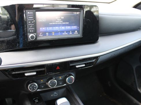 Used 2025 Nissan Kicks S image 6