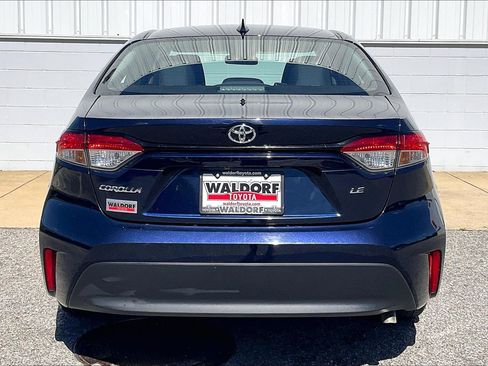 Used 2025 Toyota Corolla LE FWD image 5