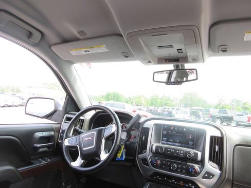Used 2015 GMC Sierra 1500 SLT w/ SLT Crew Cab Value Package AWD/4WD image 26