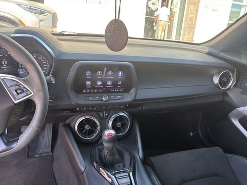 Used 2020 Chevrolet Camaro SS RWD image 12