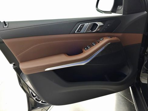 Used 2026 BMW X5 xDrive40i w/ Parking Assistance Package image 10